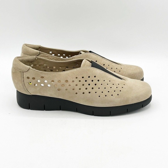 Clarks Artisan Daelyn Summit Loafer Perforated Nubuck Slip On Shoe - Picture 2 of 10